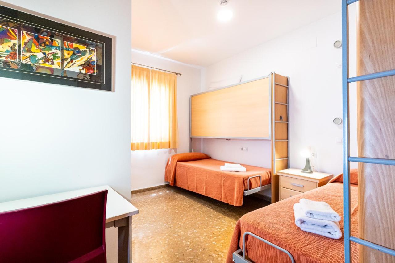 Albergue Inturjoven Marbella Buitenkant foto